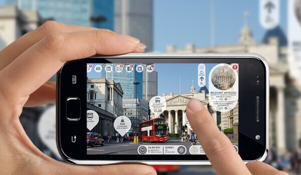 AR improves the sightseeing experience of any Smart City